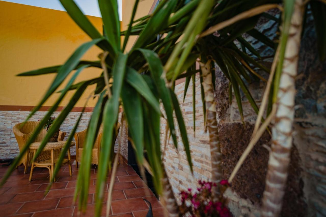 Hotel Rural Huerto Viejo Tesejerague Exterior foto